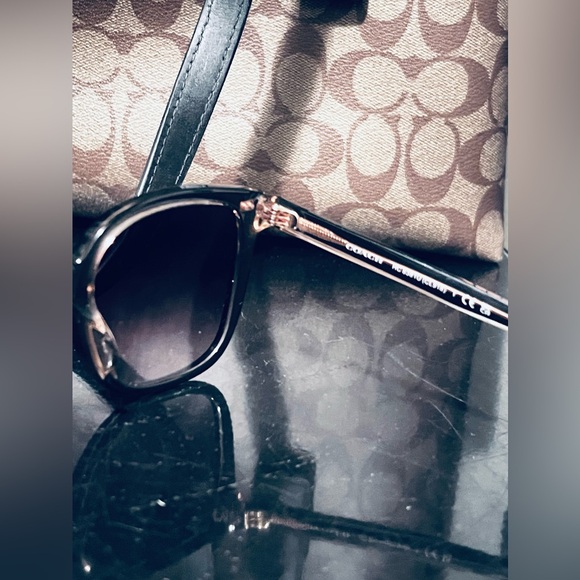 Coach CL918 EUC - Picture 5 of 9